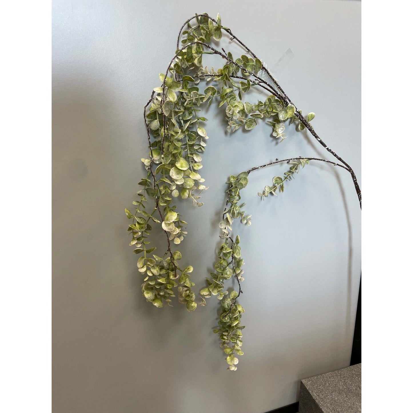 Branche artificielle de buis retombant- décoration d'intérieur - H.155 cm - Vert/gris - S2