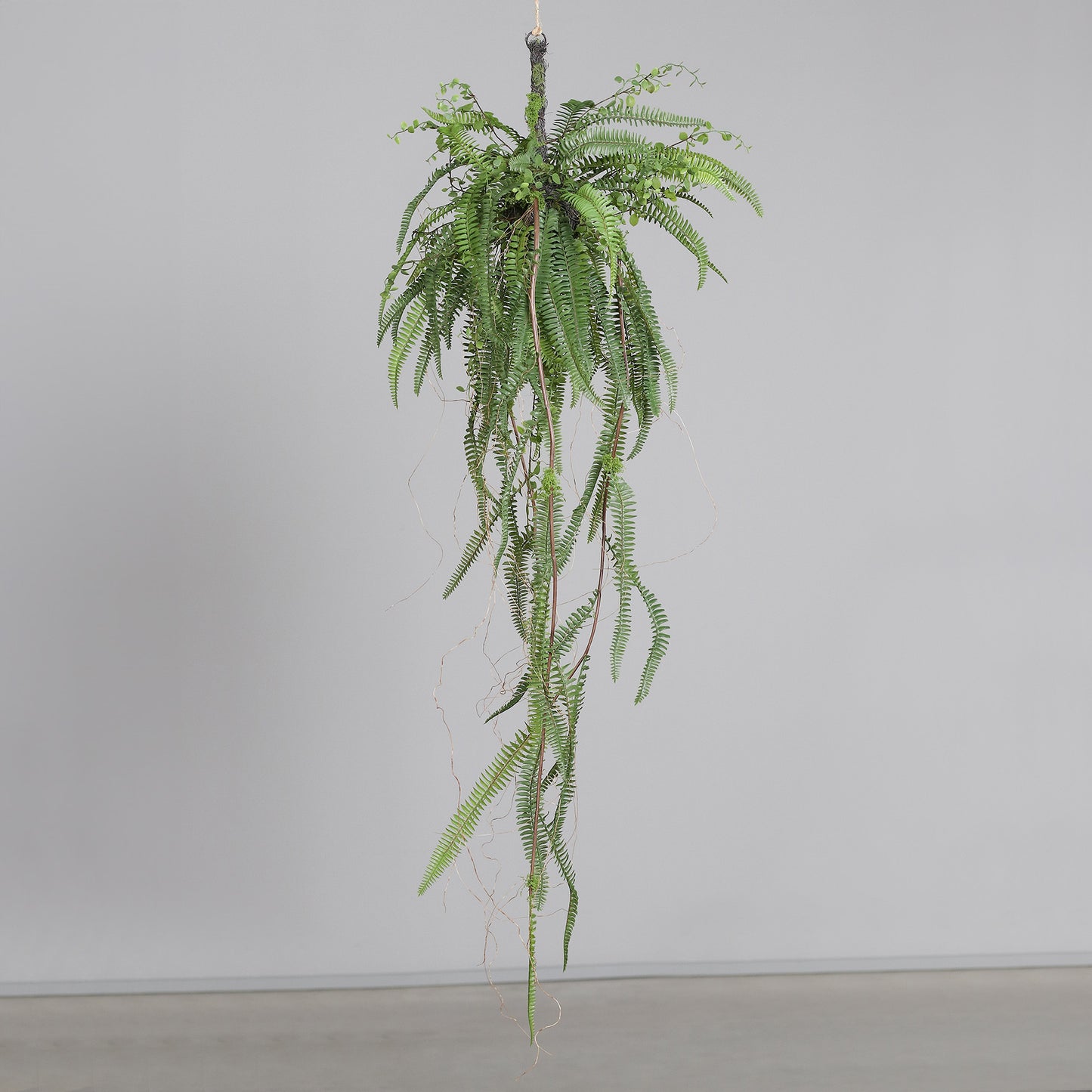 Composition artificielle boule de fougères à suspendre - Feuillage intérieur - H.122cm vert