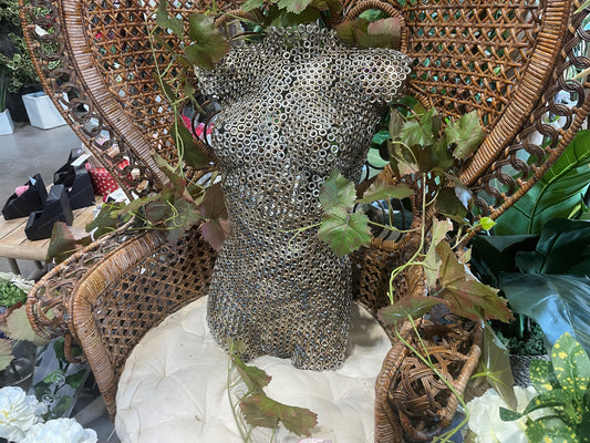 Buste de femme en métal – Sculpture contemporaine H. 62 cm